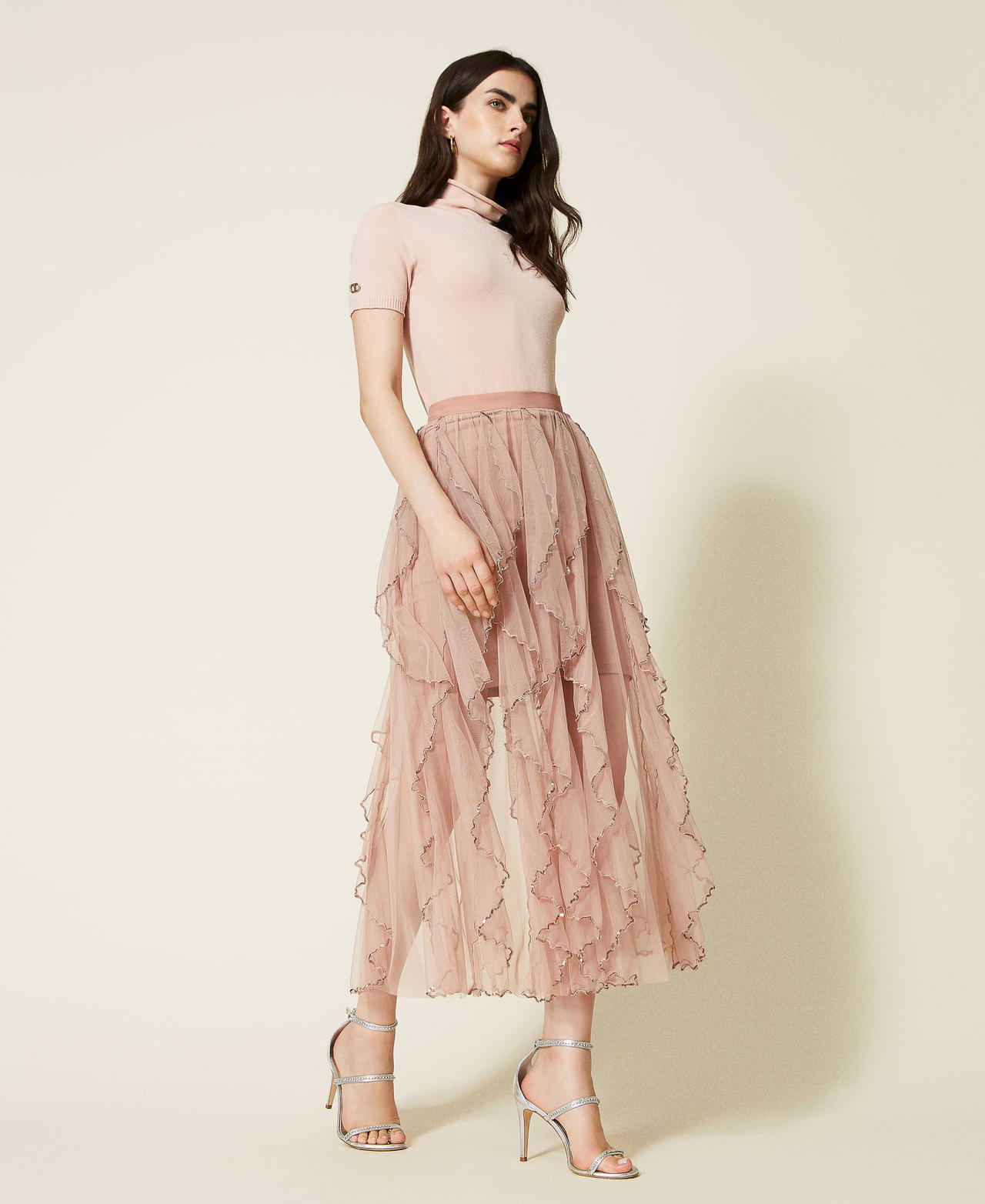 Long tulle skirt with ruffles