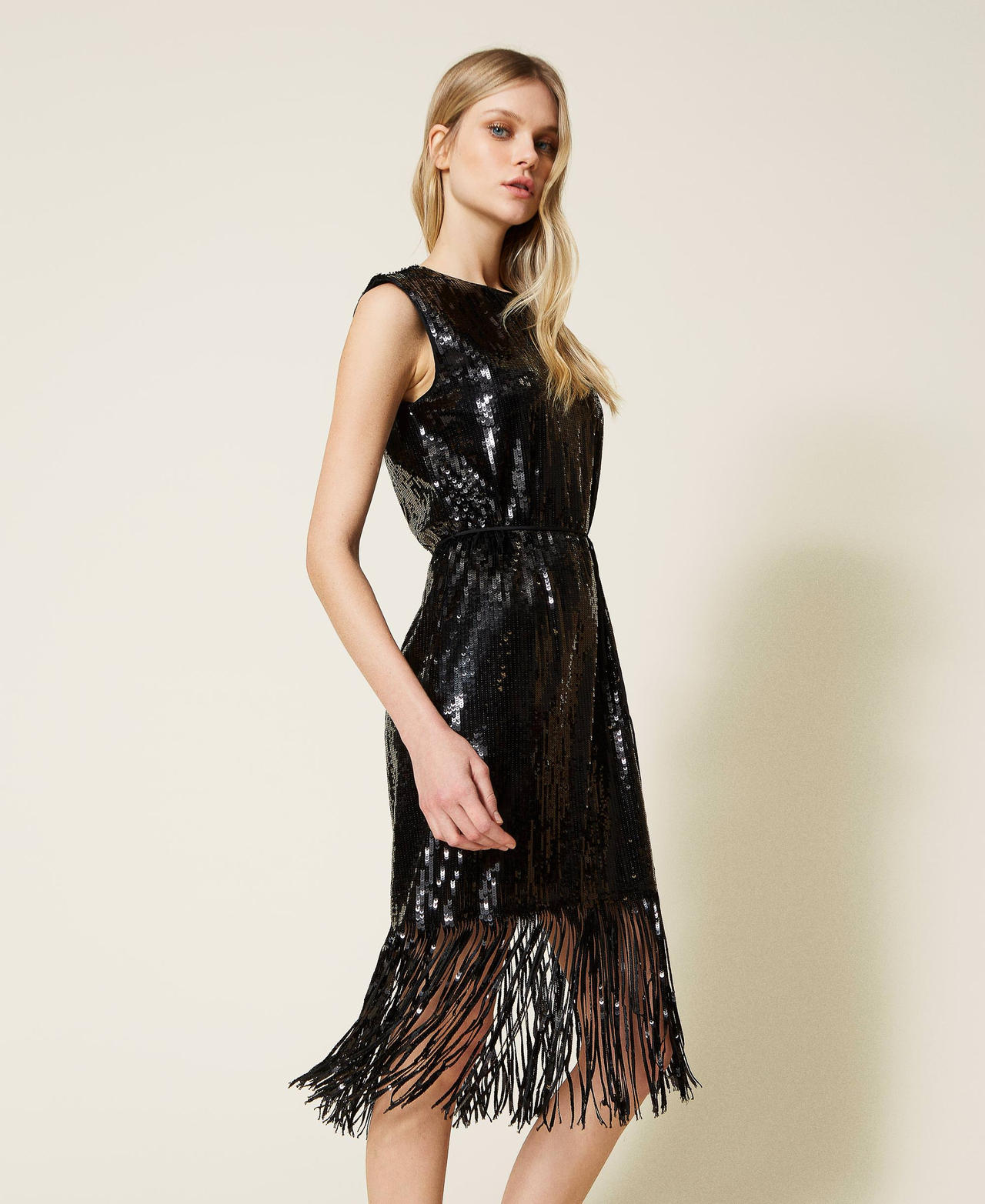 Платье миди, полностью расшитое пайетками Черный женщина 222TT205D-02