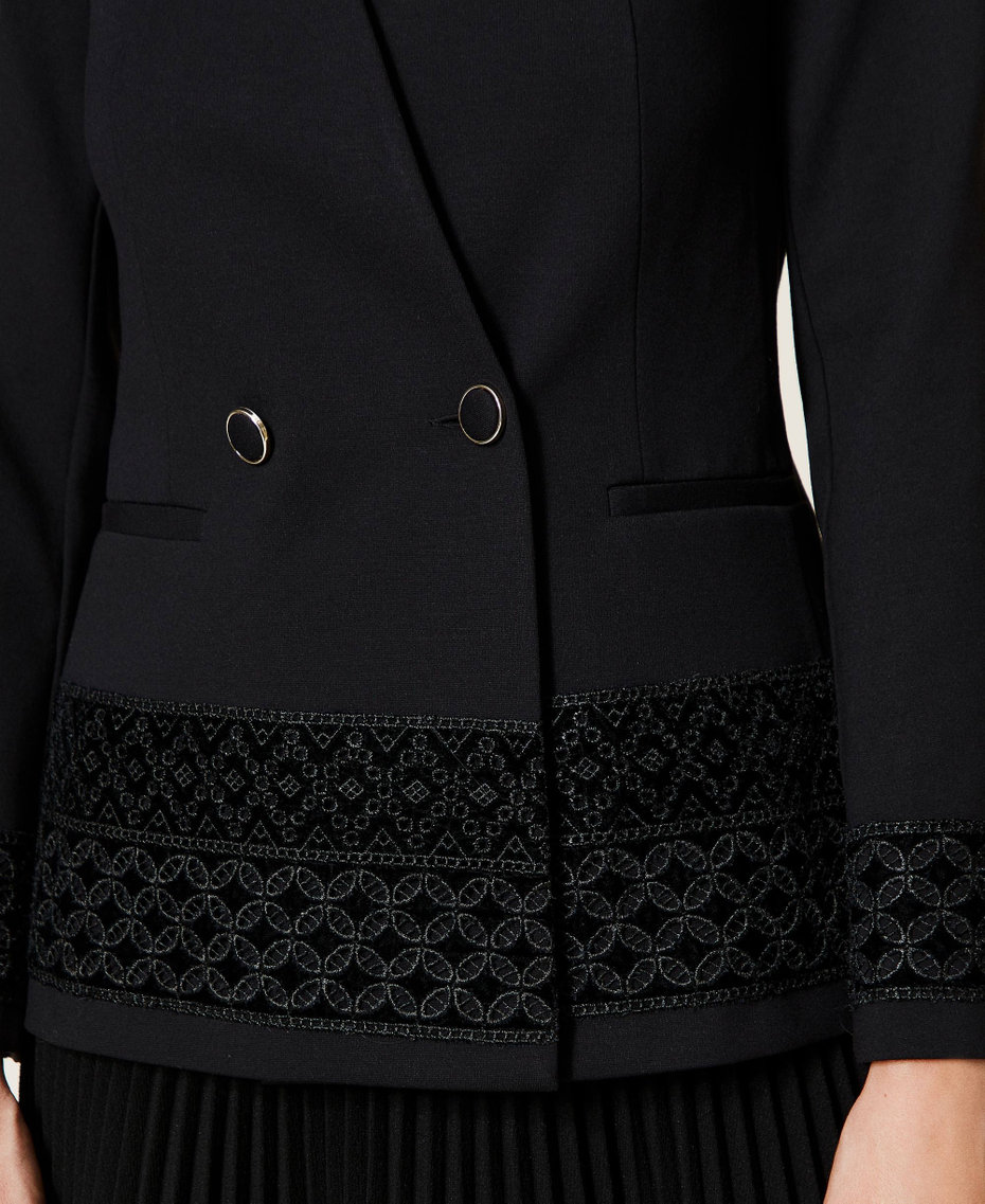 Double-breasted jacket with velvet embroidery