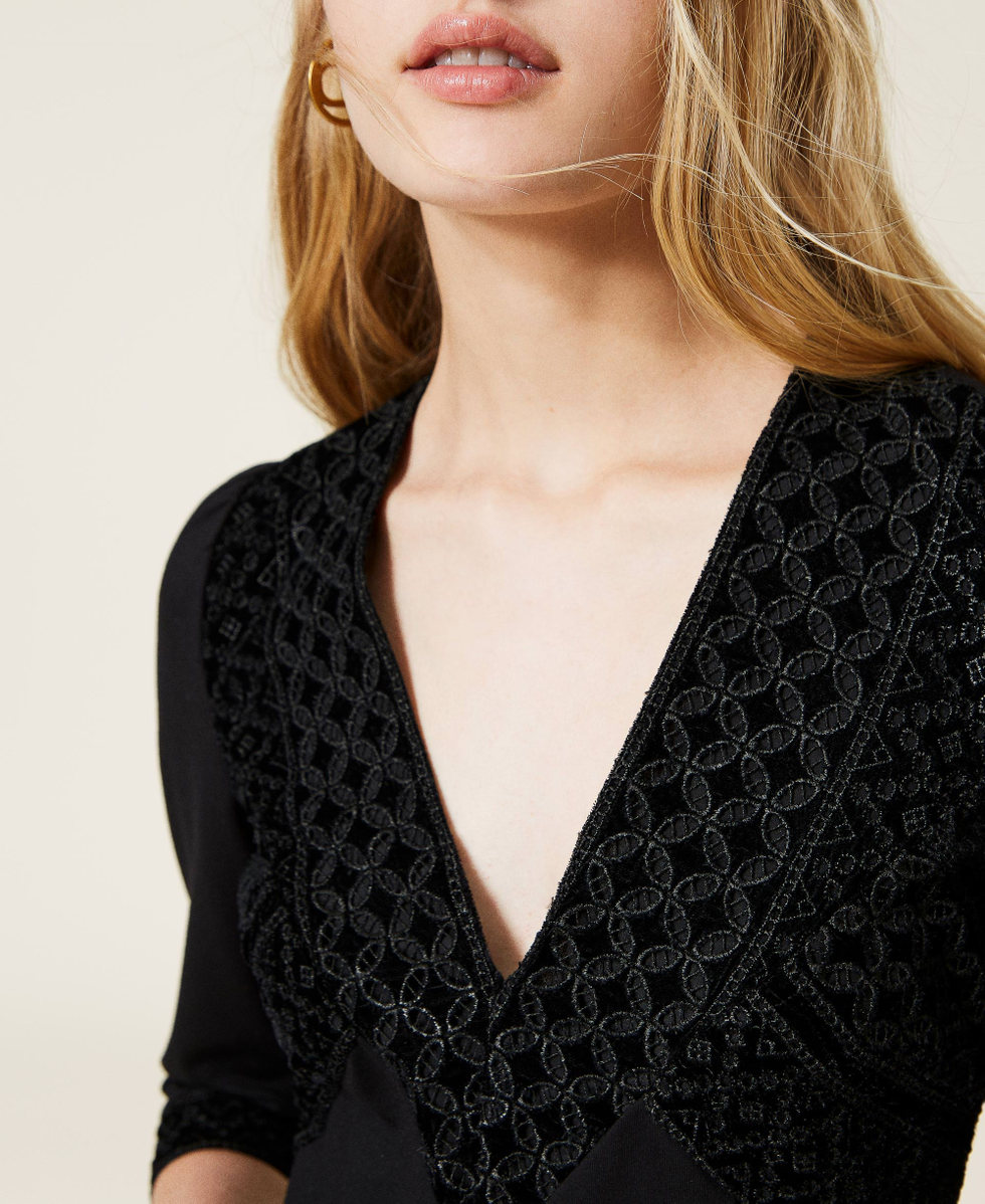 Robe Noire Brodée En Coton Doublé - Taille 40 - Neuve Avec étiquette - Style Ajusté Manches Bouffantes