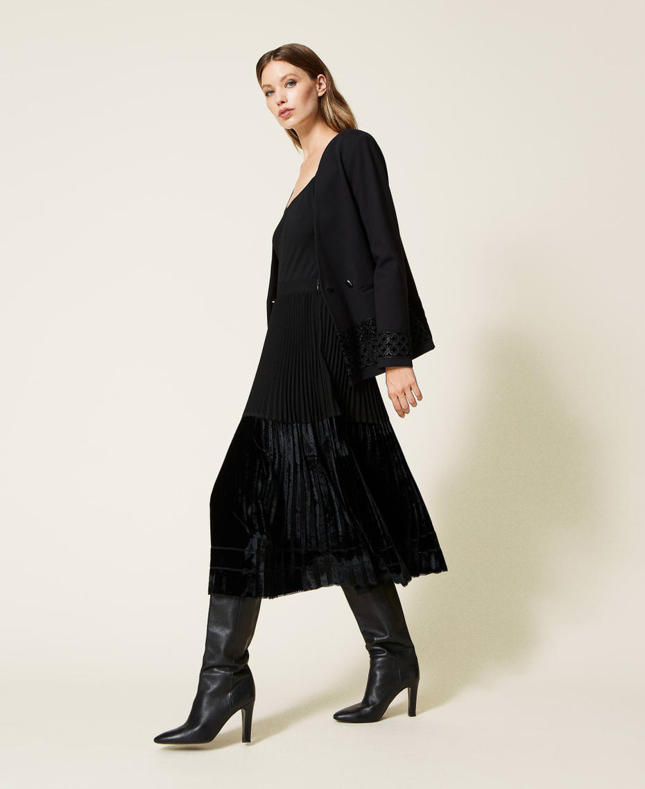 Long crêpe and embroidered velvet skirt Black Woman 222TT2193-01