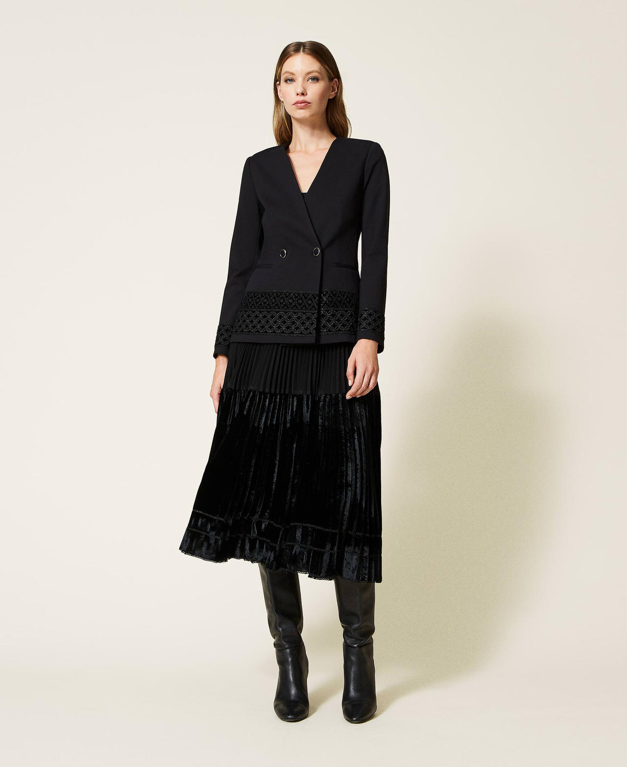 Long crêpe and embroidered velvet skirt Black Woman 222TT2193-02