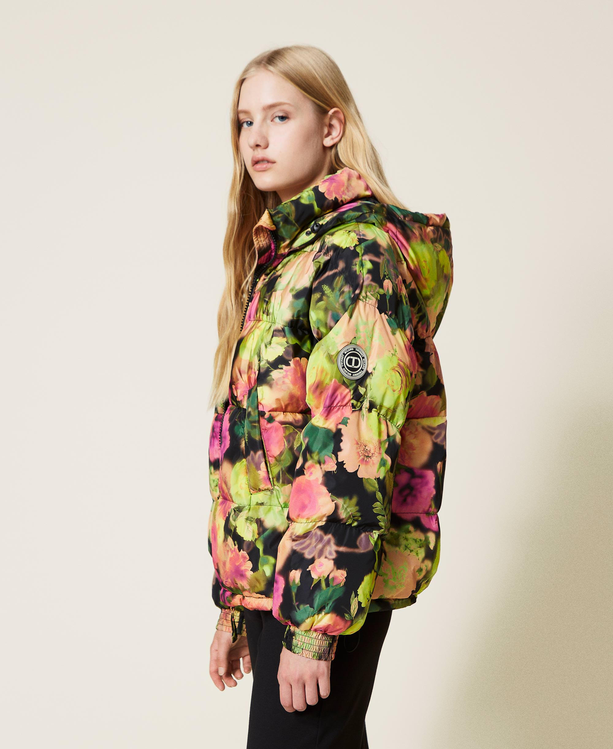 Short puffer jacket with floral print