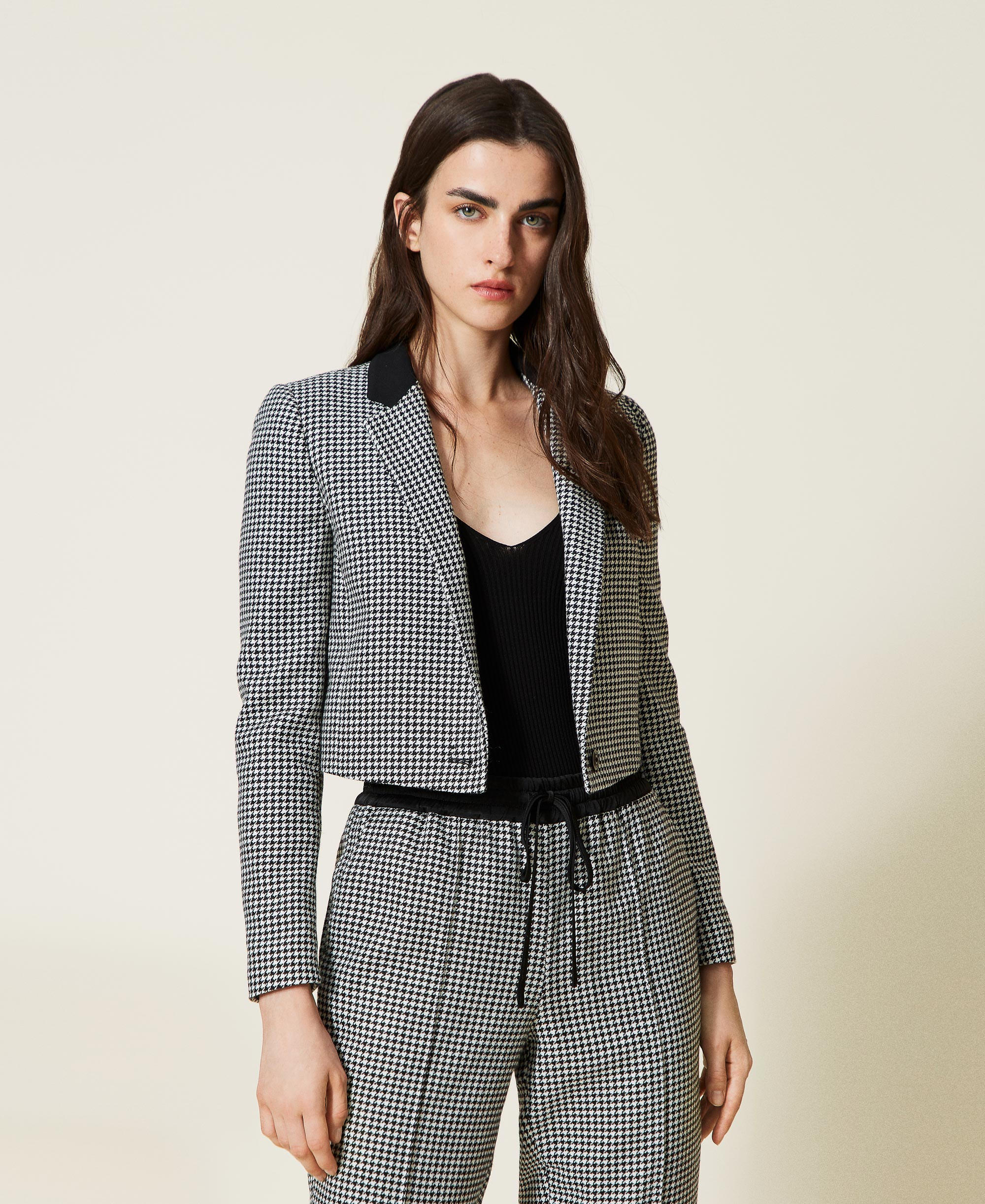 Houndstooth wool blend jacket with ruffles