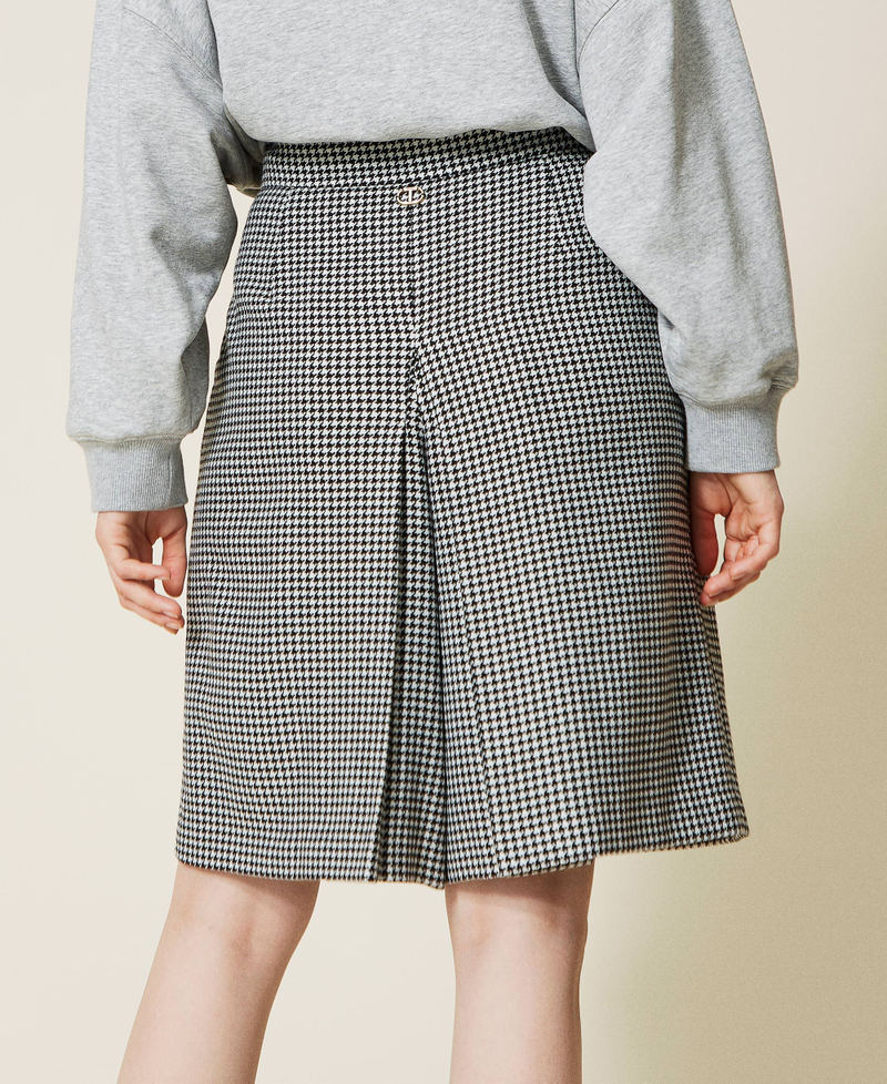 Wool blend trouser skirt with houndstooth pattern Snow / Black Houndstooth Pattern Woman 222TT2313-04