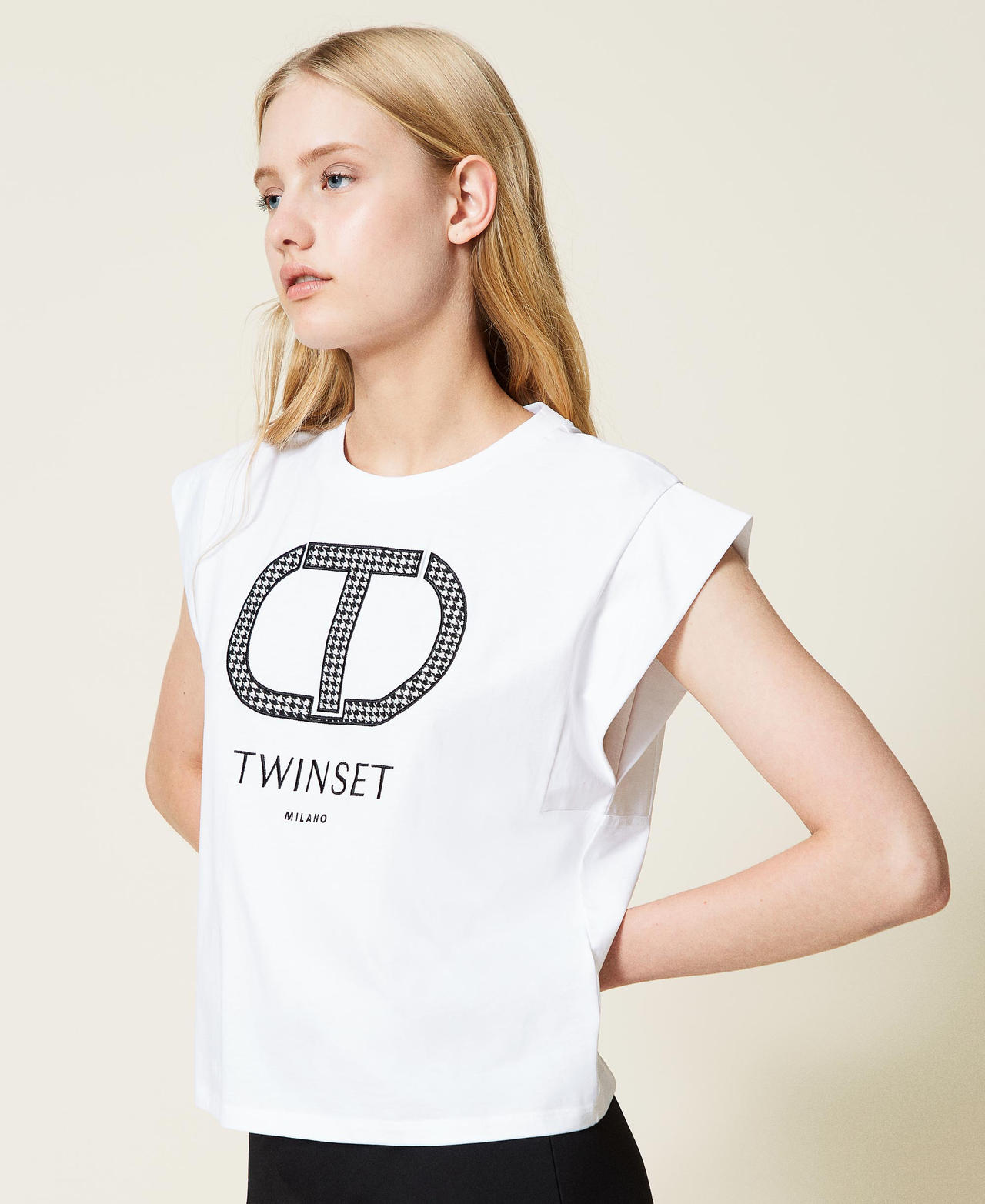 T-Shirt mit Logo im Hahnentrittmuster Weiß Frau 222TT2415-02