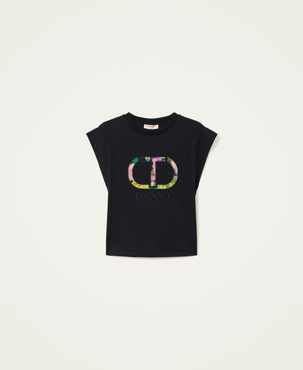 Camiseta con logotipo de flores grabado