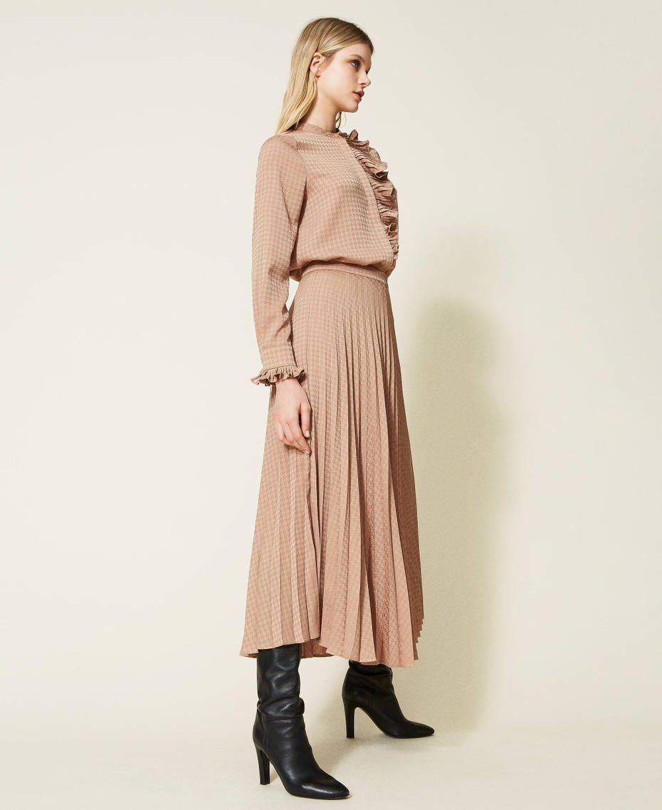 Houndstooth long skirt