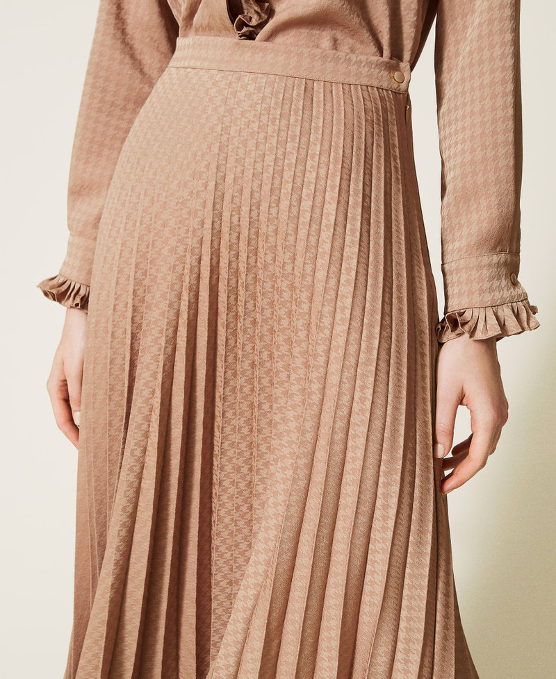 Houndstooth long skirt