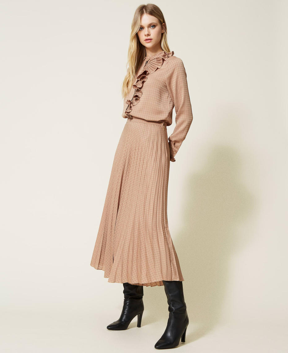 Camicia in pied de poule con volant