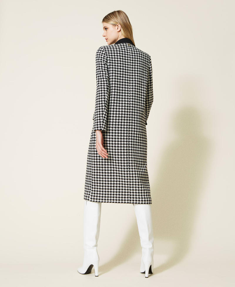 Wool blend coat with houndstooth pattern Snow / Black Houndstooth Pattern Woman 222TT2461-03
