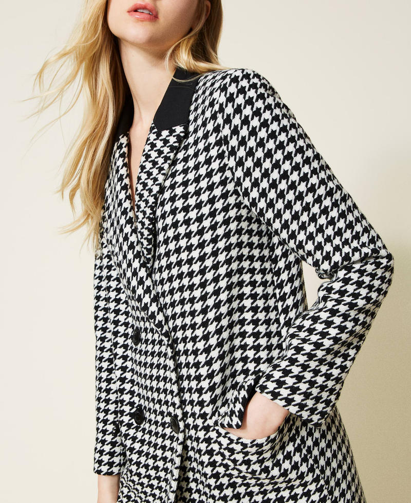 Wool blend coat with houndstooth pattern Snow / Black Houndstooth Pattern Woman 222TT2461-04