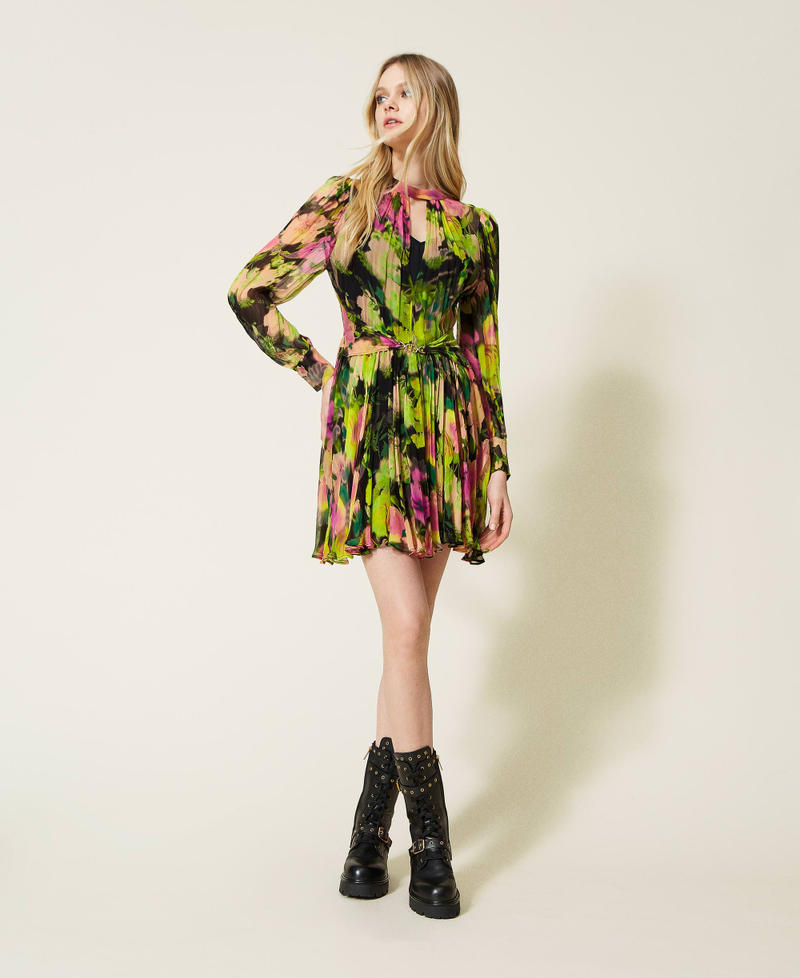 Robe courte en crépon floral