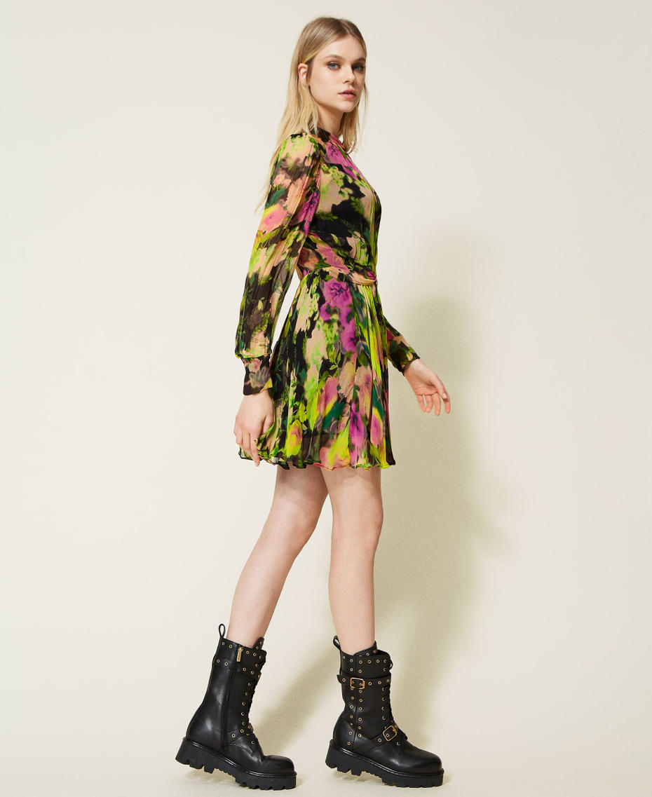 Robe courte en crépon floral
