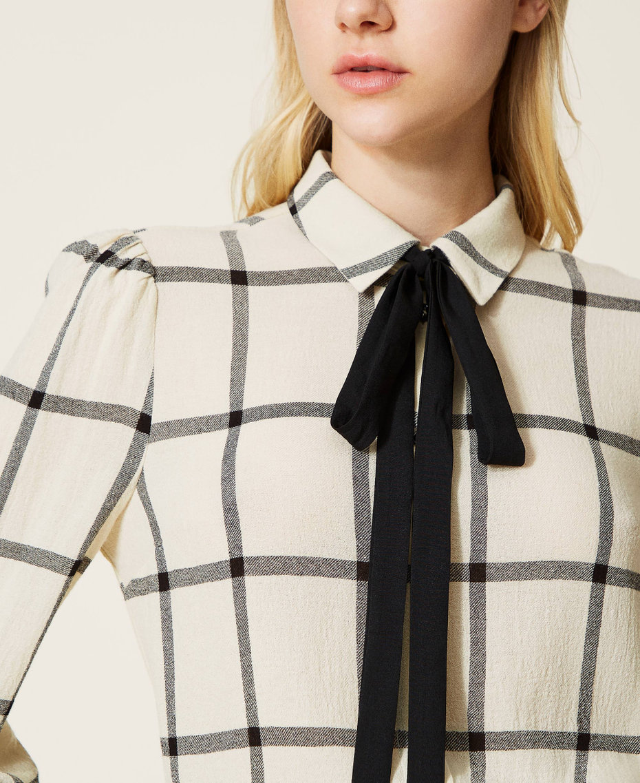 Chequered wool blend shirt Snow / Black Check Pattern Woman 222TT2501-04
