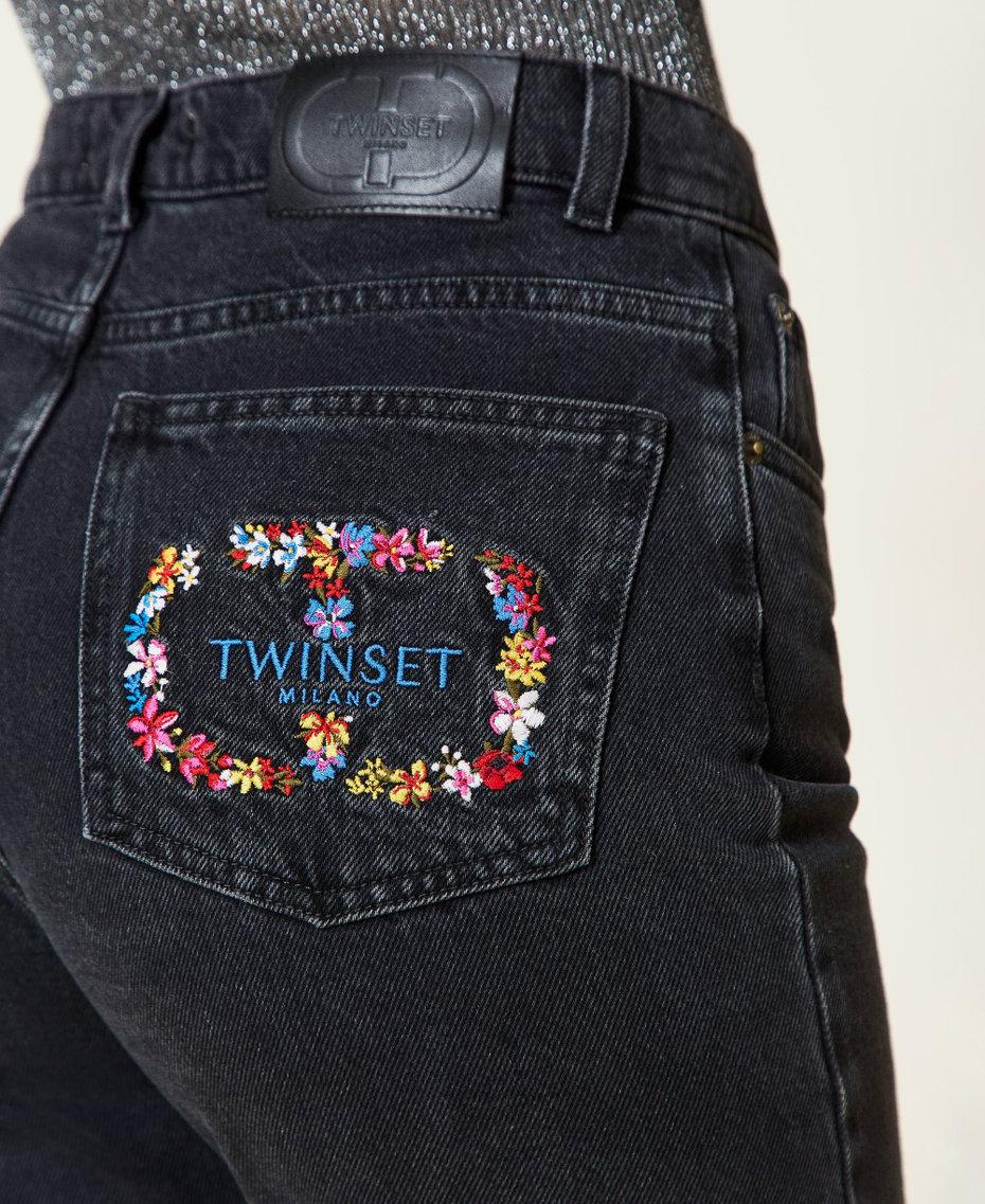 Классические джинсы с вышитым логотипом Черный Деним женщина 222TT2541-01