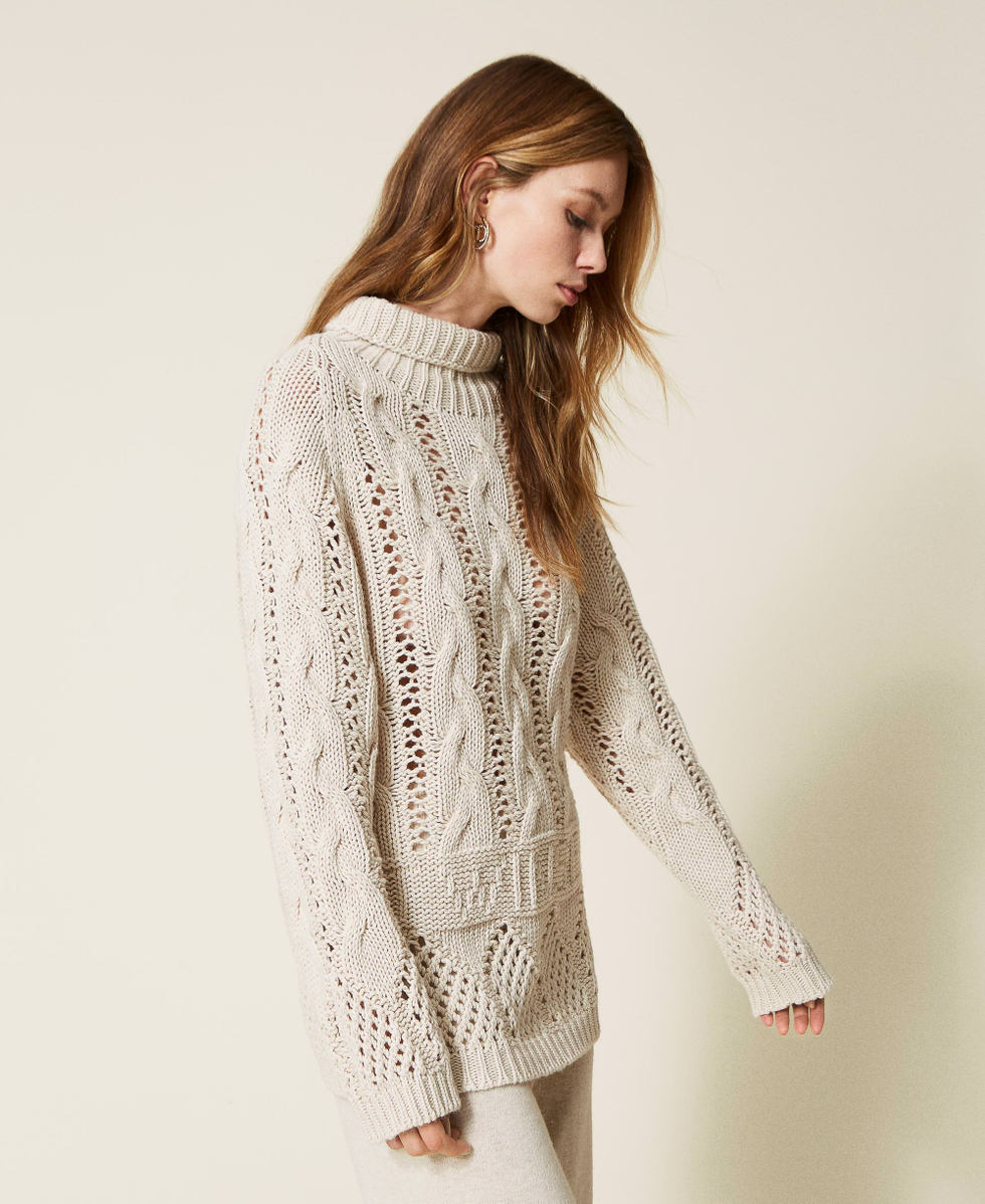 Treeblend yarn seamless turtleneck jumper