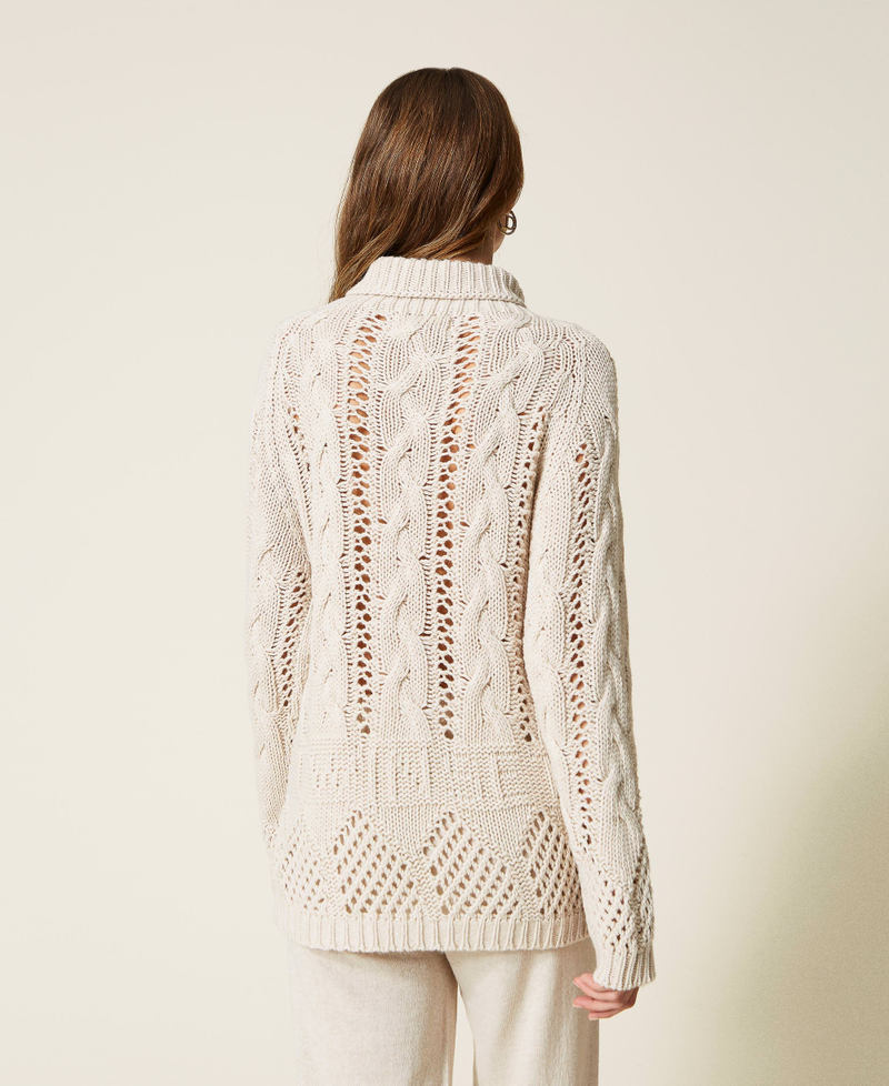Treeblend yarn seamless turtleneck jumper