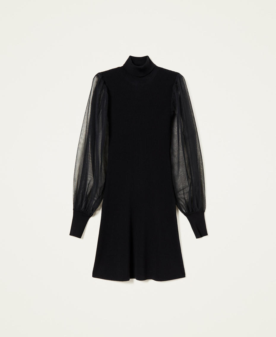 Robe courte en maille avec manches en tulle