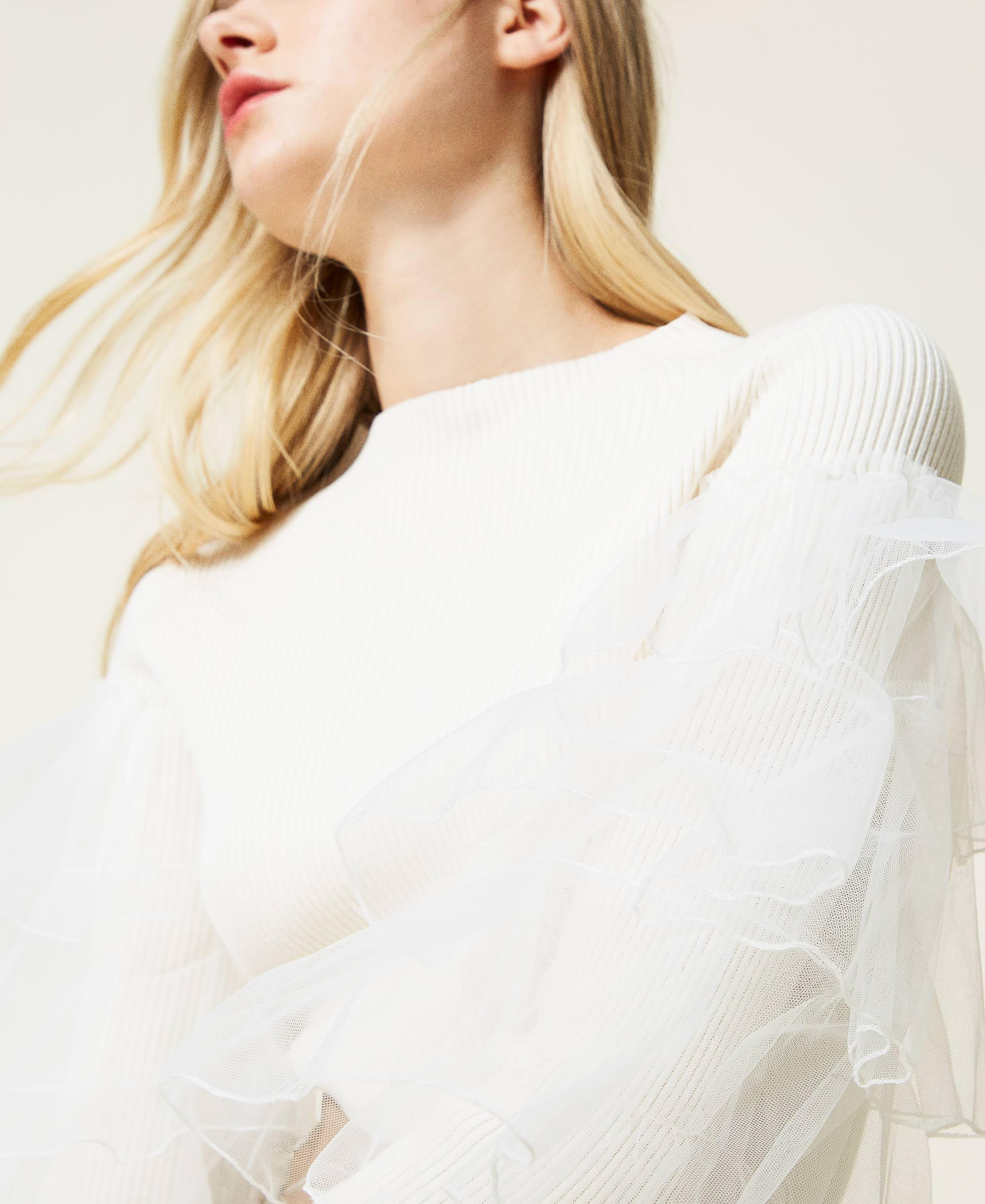 Ribbed jumper with tulle flounce