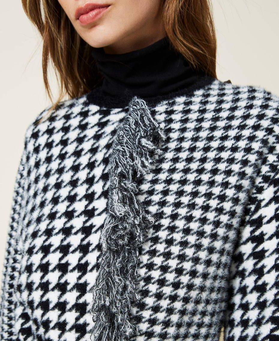 Jacquard knit coat with houndstooth pattern
