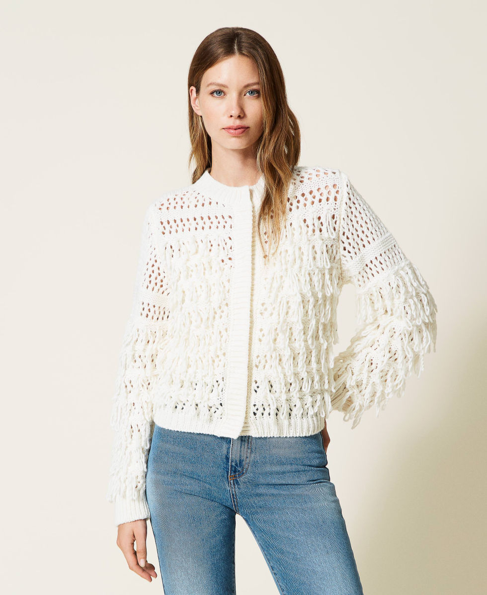 Strickjacke aus Wollmischgarn mit Fransen