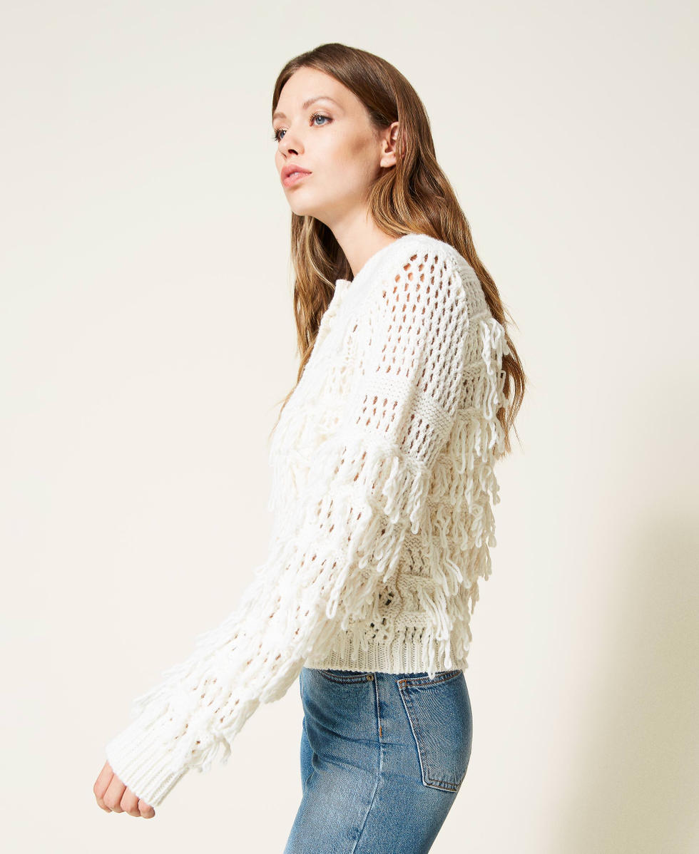 Strickjacke aus Wollmischgarn mit Fransen