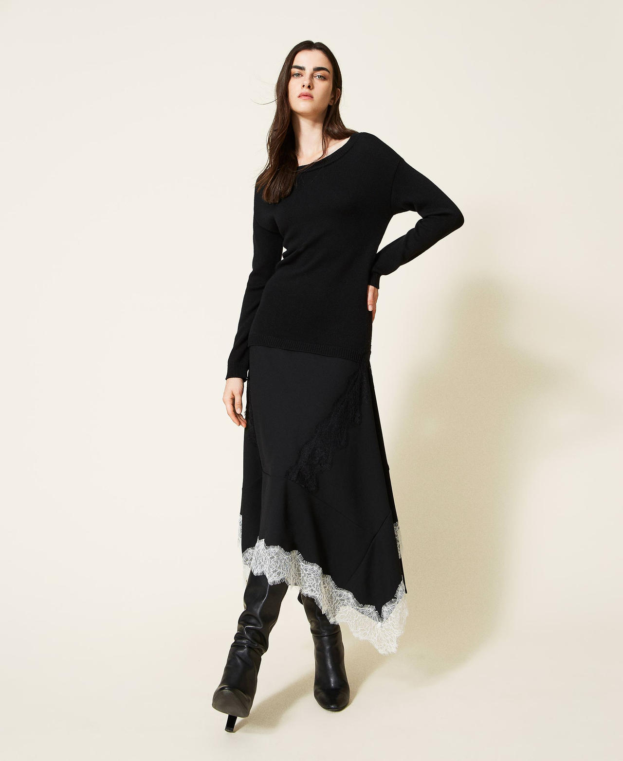 Robe mi-longue en maille avec insertion Bicolore Noir / Blanc Neige Femme 222TT3283-02