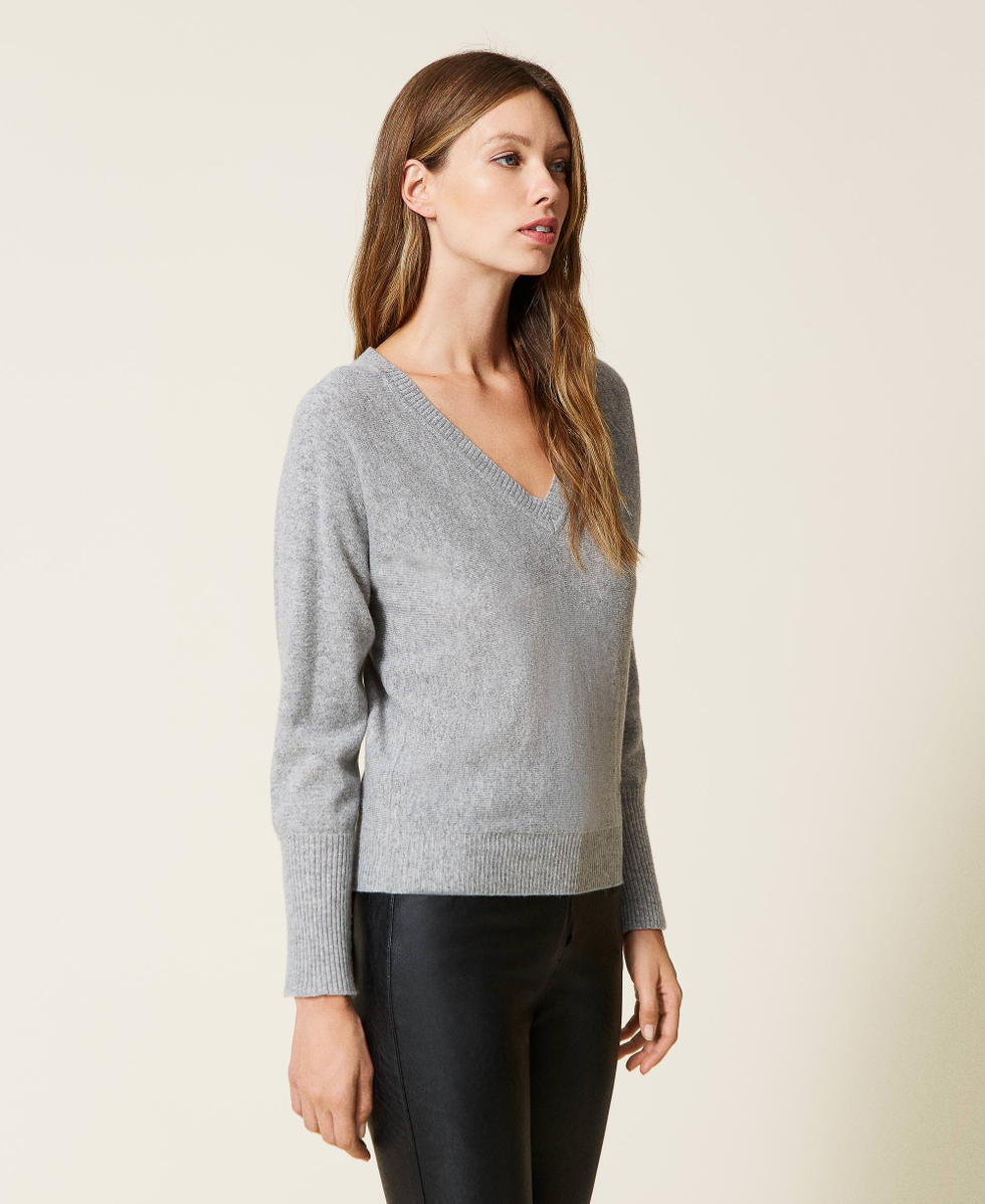 Wool and cashmere blend jumper