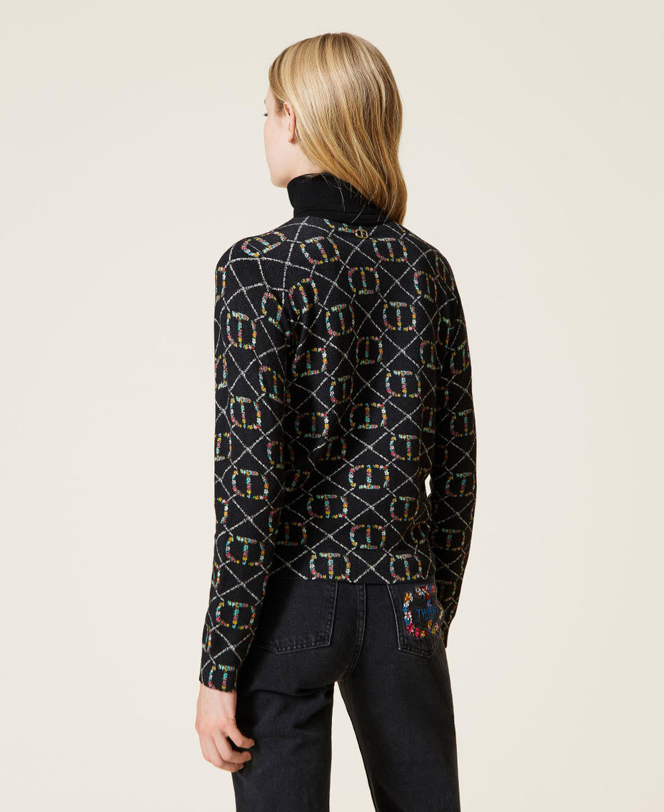 Rollkragenpullover mit Logoprint