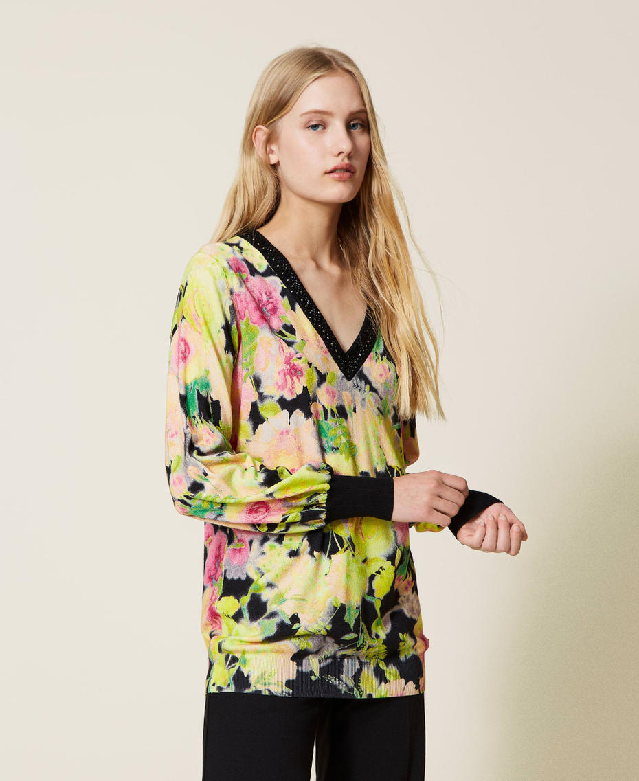 Pull double usage avec logo et broderie r&eacute;alis&eacute;e &agrave; la main