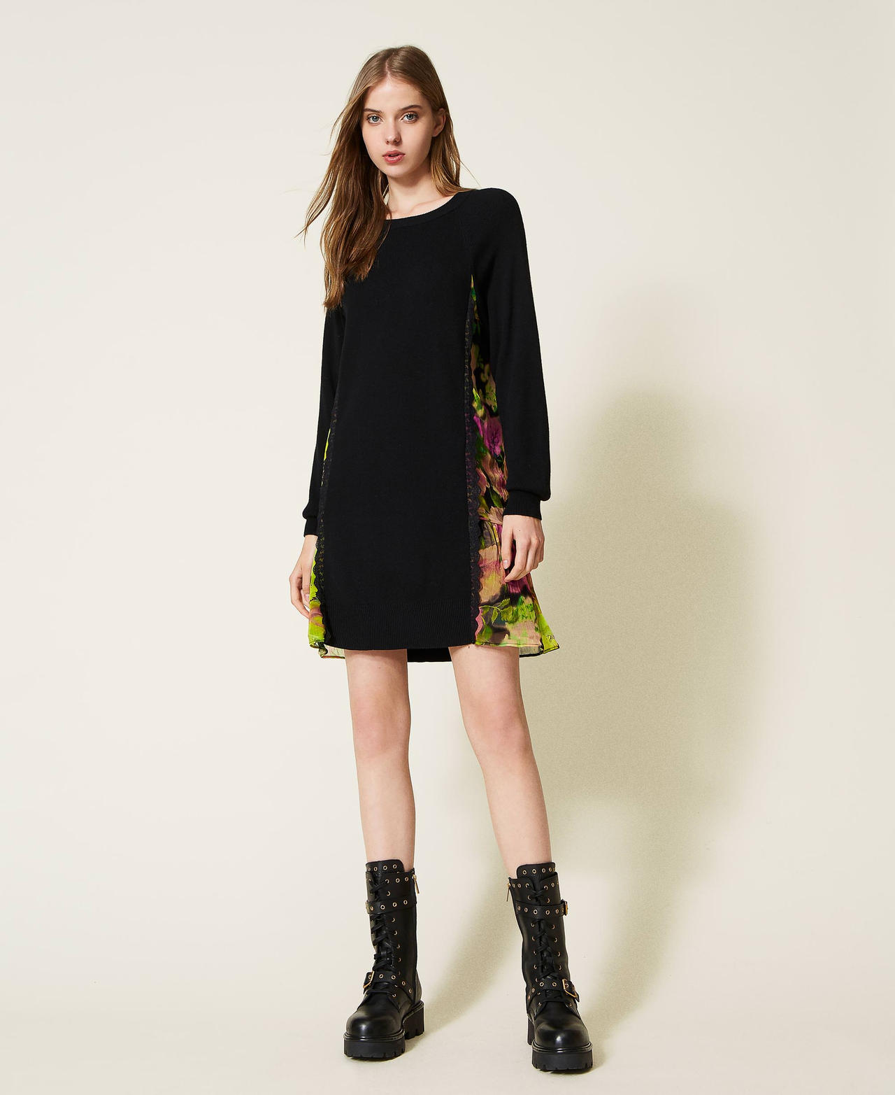 Short knit dress with floral inserts Two-tone Black / Neon Crazy Flowers Print Woman 222TT3531-02