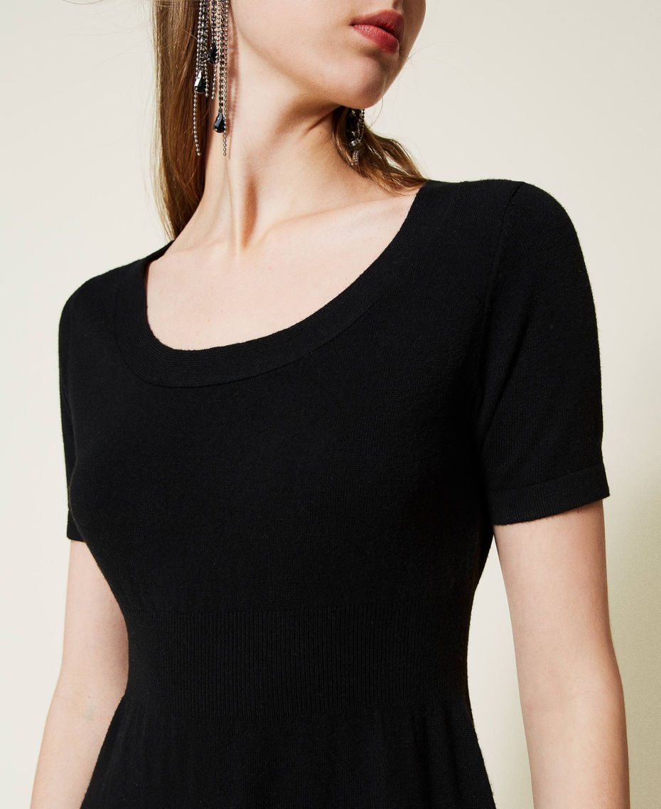 Short wool blend knitted dress