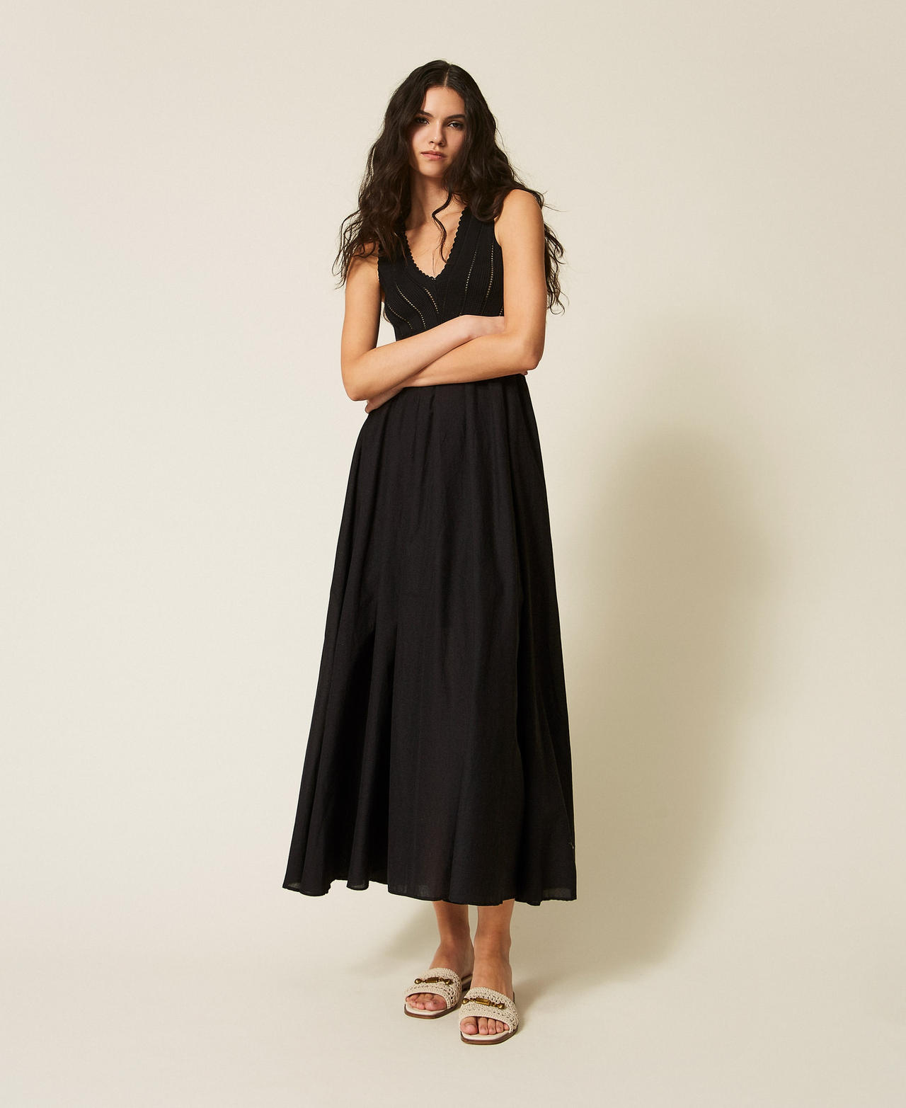 Langes Kleid mit Oberteil aus Strick Schwarz Frau 261LB3EDD_00006_01