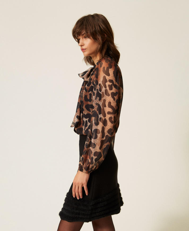 Hemdbluse aus Voile mit Animalprint Animalprint Frau 262AP2210_13683_02