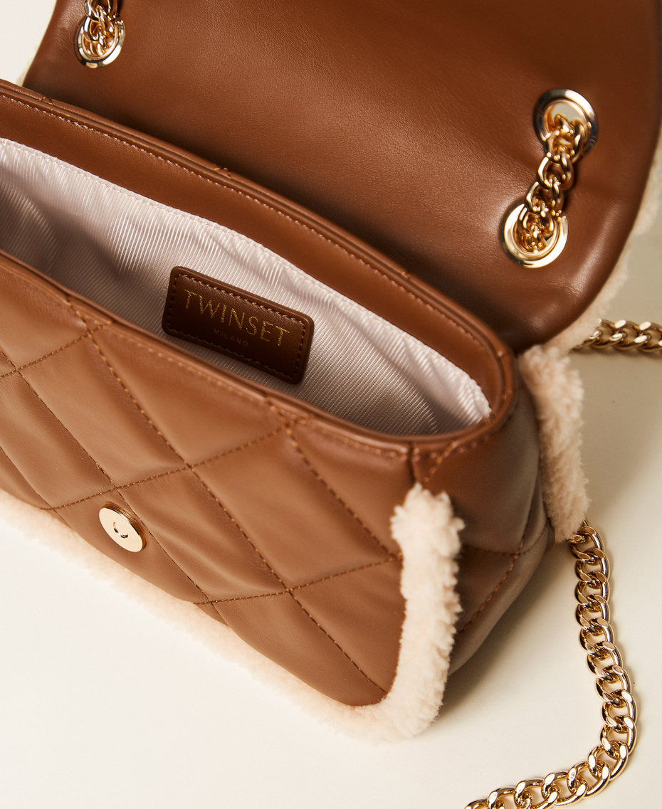 Borsa a tracolla quilted con faux fur Bicolor Cuoio / Bianco "Neve" Donna 252TD8110_12422_04