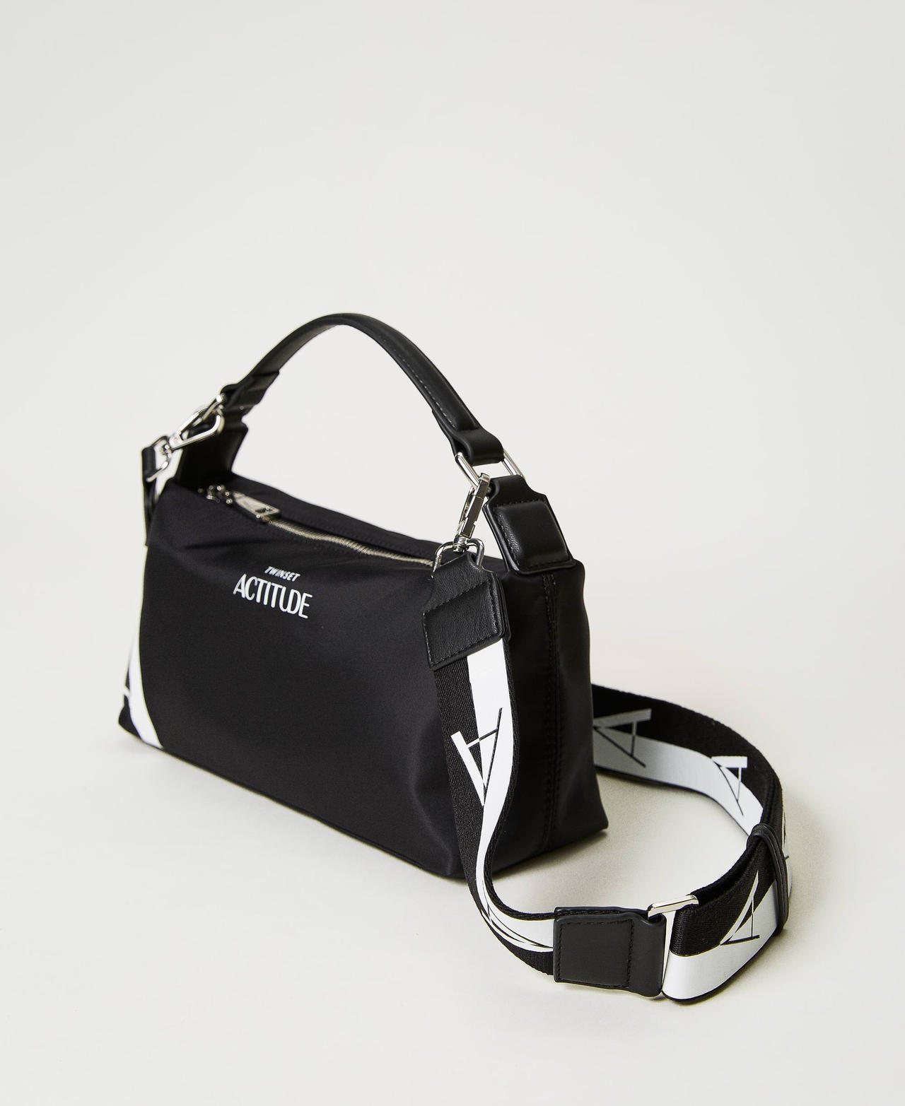 Borsa hobo con tracolla logata Nero Donna 231AA7253_00006_02