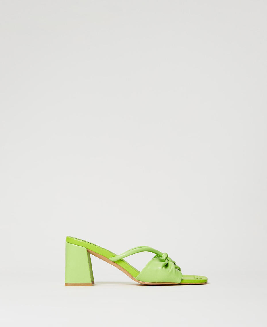 Sandales mules avec nœud