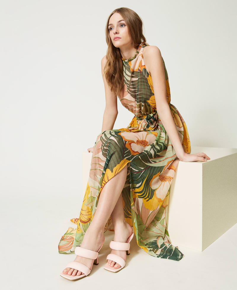 High sandals with puffy bands