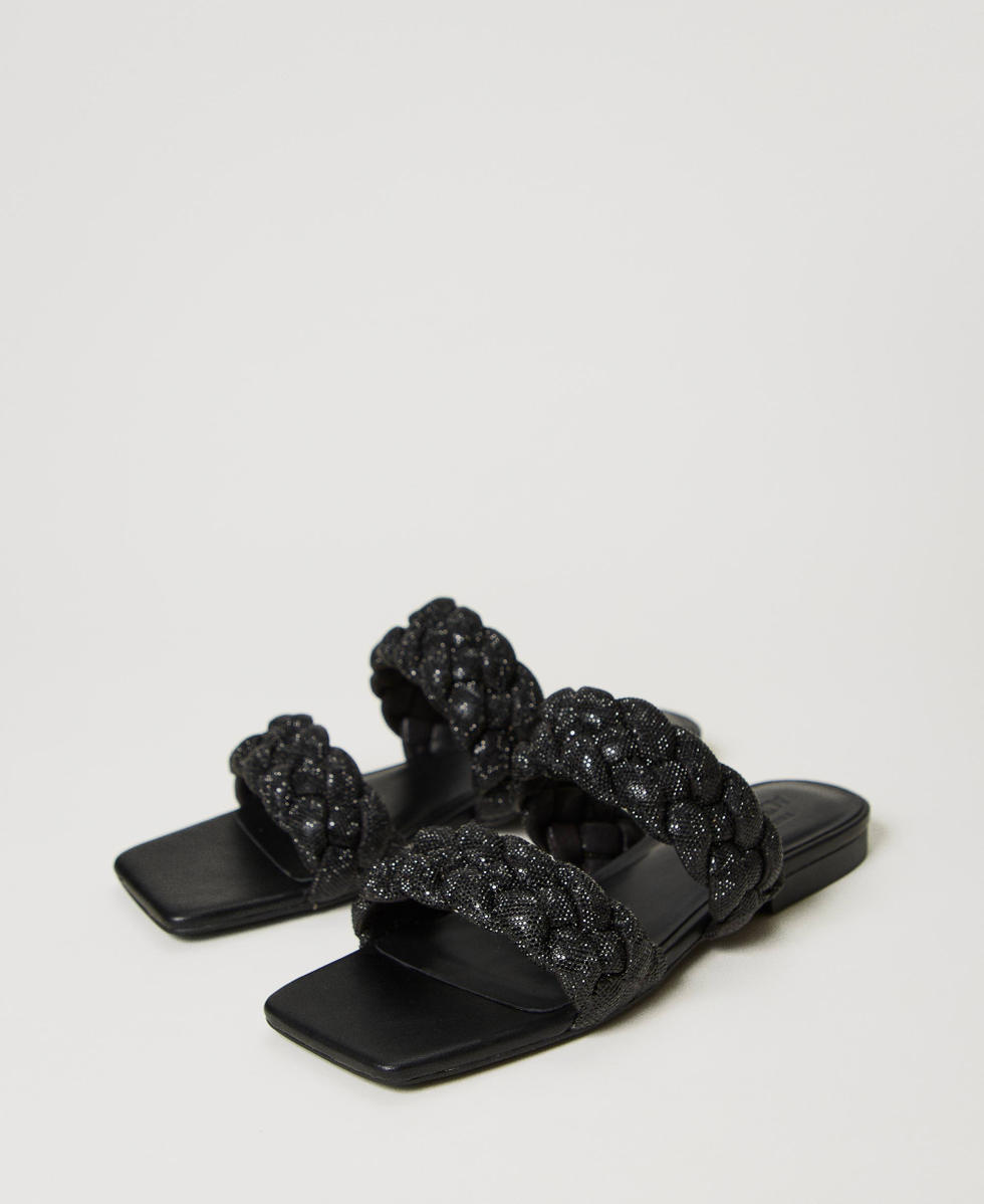 Sandalias planas con tiras de strass