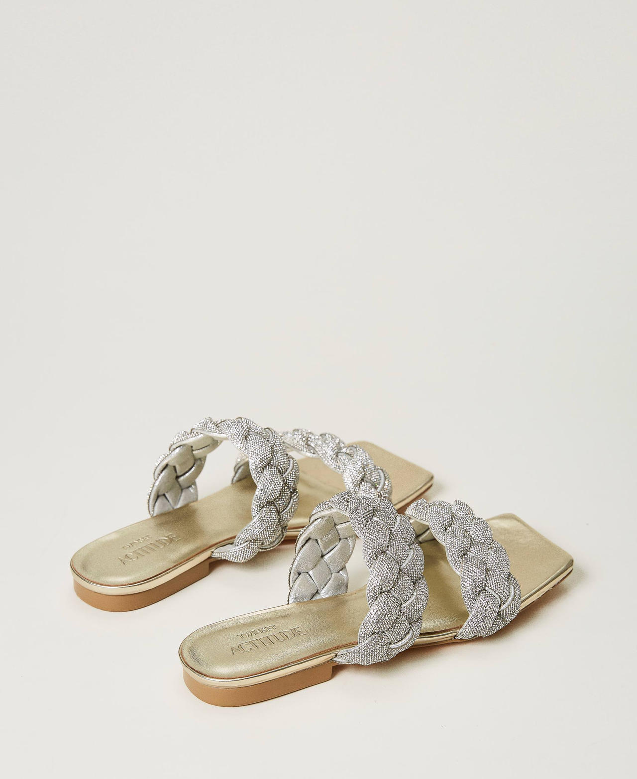 Flat sandals with bling sales