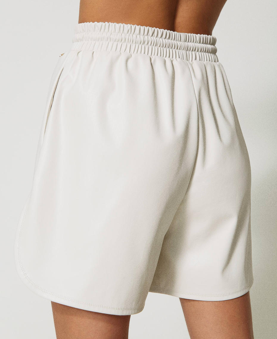 Leather-like shorts with drawstring “Pumice” White Woman 231AP2022_10334_04