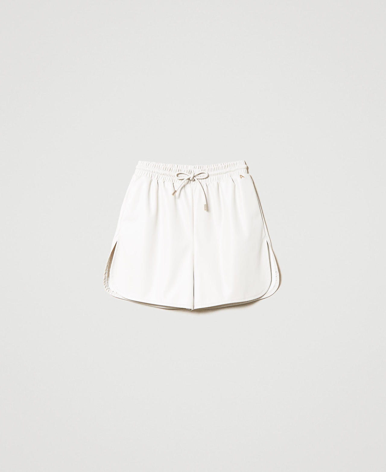 Leather-like shorts with drawstring
