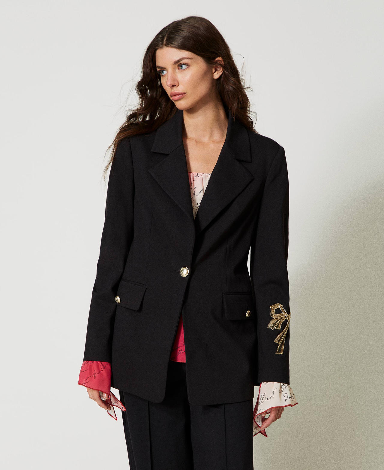 Blazer with bow embroidery