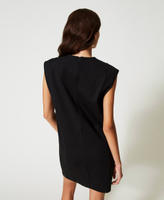Short dress with bow embroidery