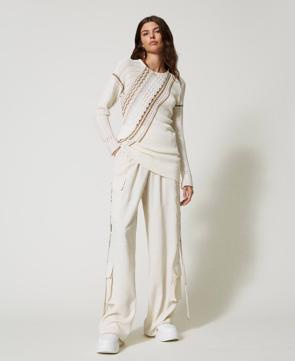 Cr&ecirc;pe de Chine cargo trousers made with recycled polyester