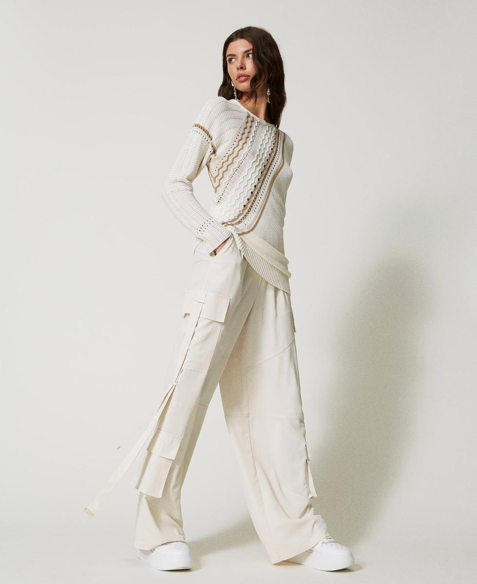 Cr&ecirc;pe de Chine cargo trousers made with recycled polyester