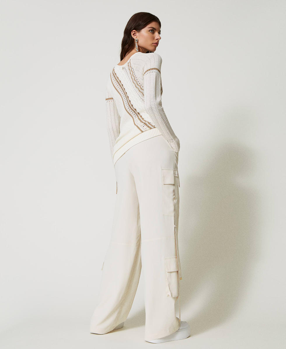 Cr&ecirc;pe de Chine cargo trousers made with recycled polyester