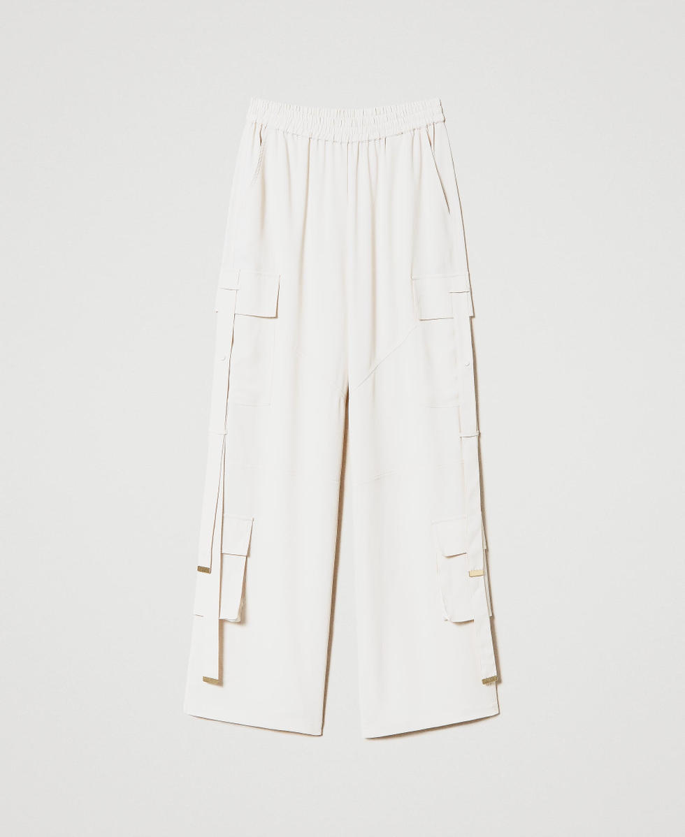 Cr&ecirc;pe de Chine cargo trousers made with recycled polyester