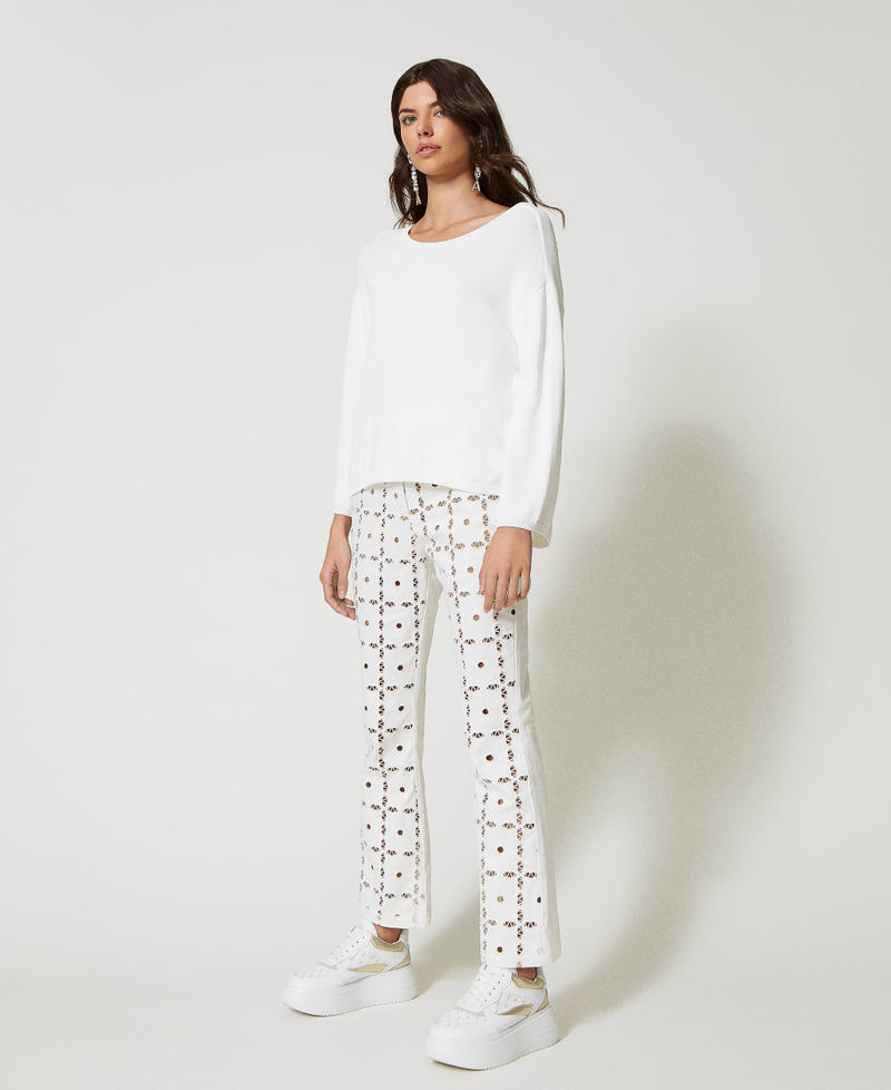 Pantaloni flare in gabardina ricamata